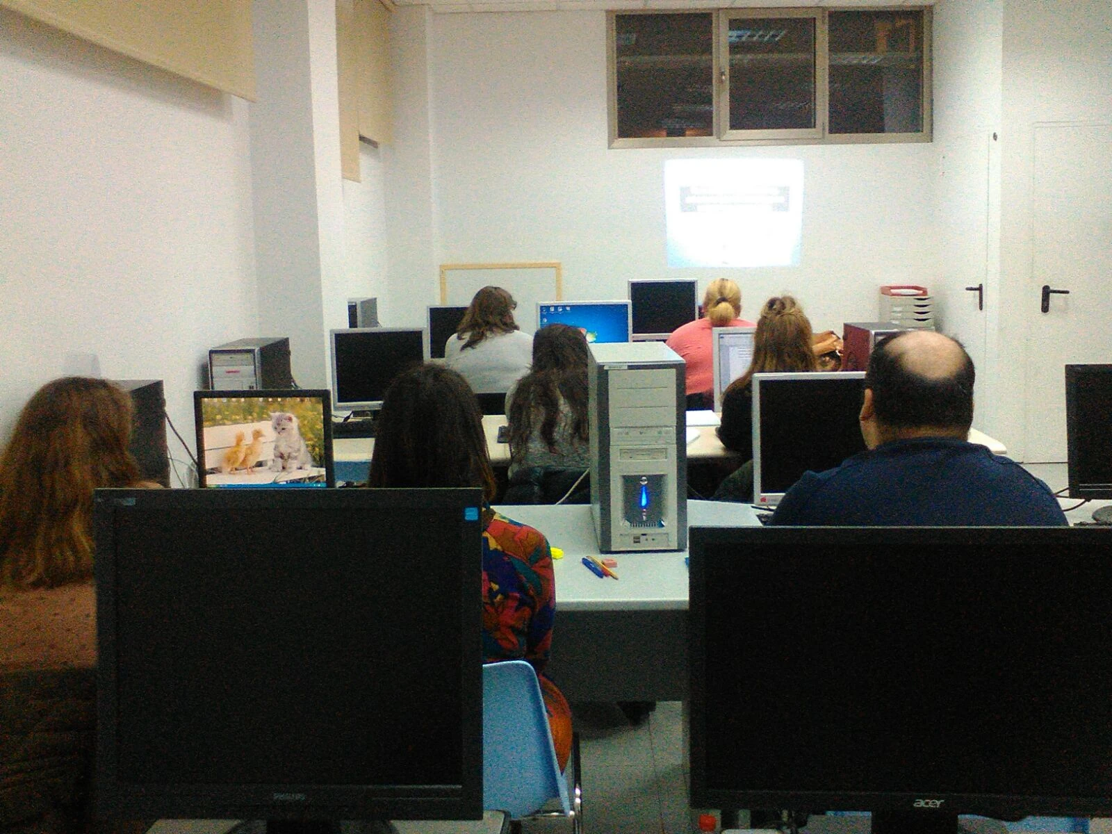 Gira-Sol posa en marxa la formació dual en auxiliar administratiu