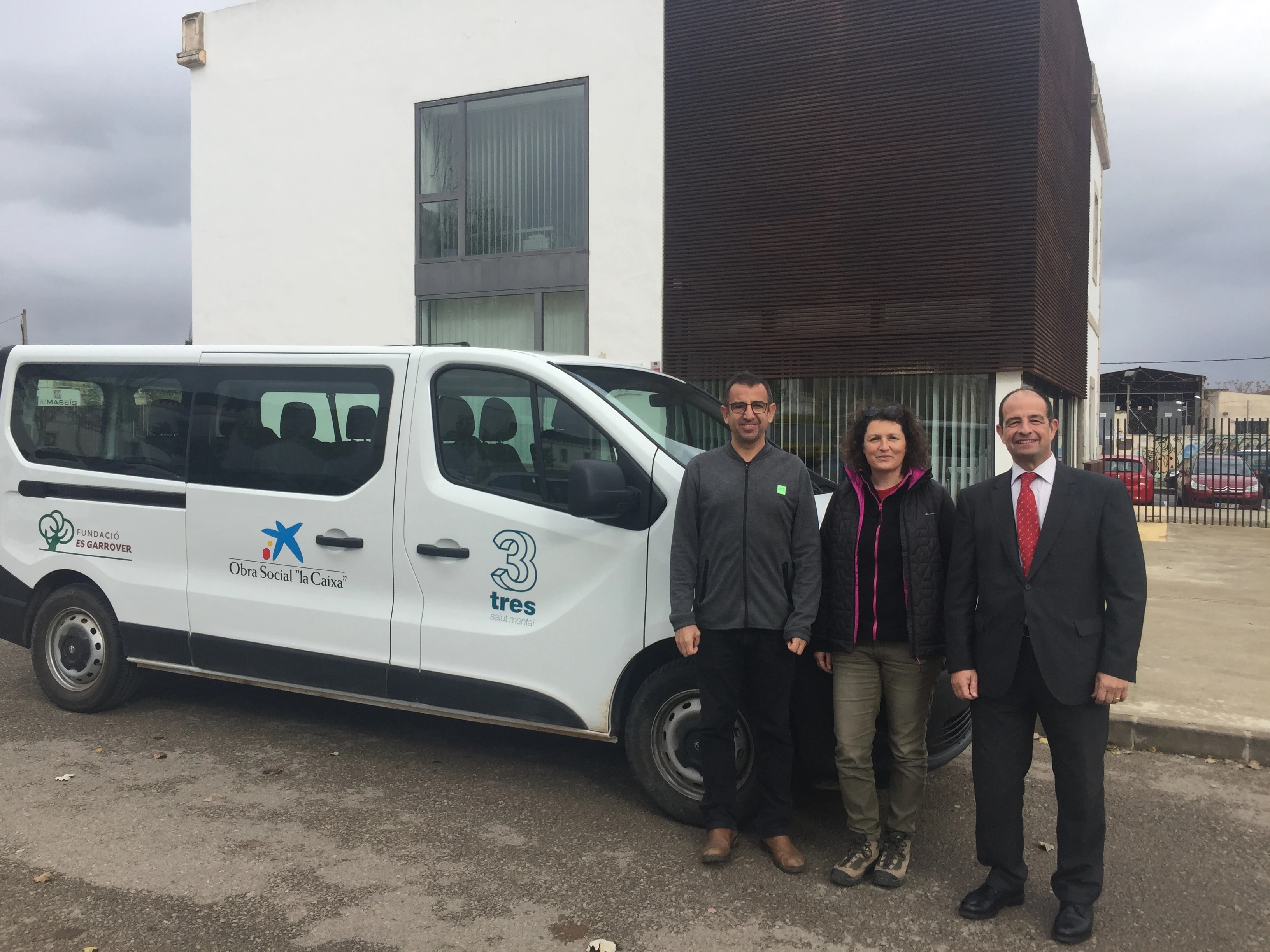 Obra Social "la Caixa" colabora con la Fundación Es Garrover en la adquisición e una furgoneta